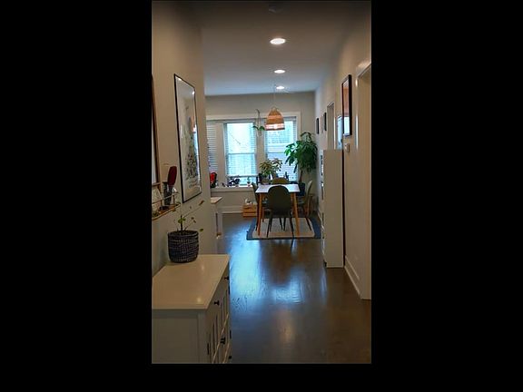 3rd image of 3919 N Janssen Ave #1S