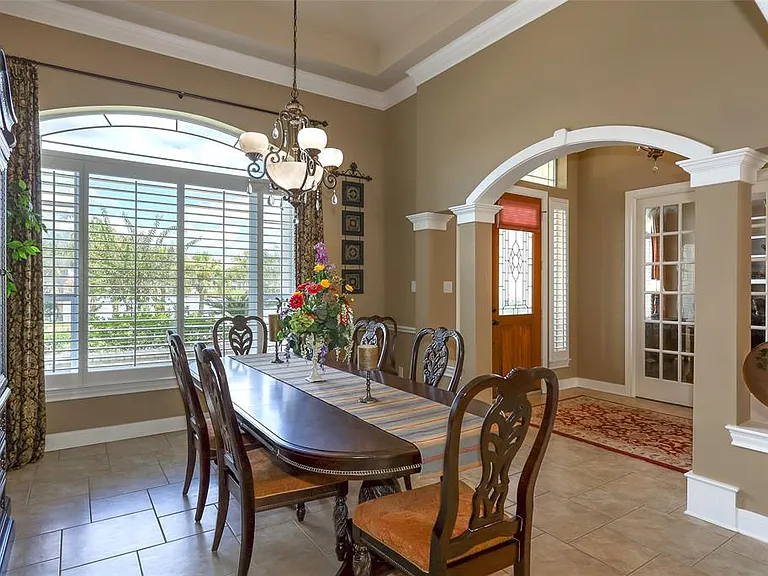 18623 Windsor Lakes Dr — Photo 7