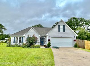 105 Spanish Moss Ct, Hampstead, NC 28443