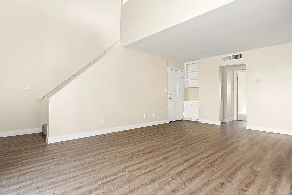 Brody Terrace Apartments — Photo 1