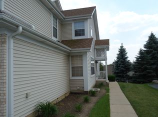 5498 Ridge Xing, Hanover Park, IL 60133