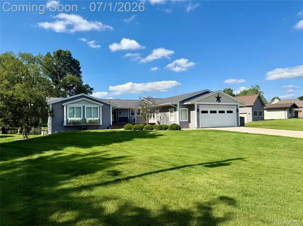 3780 Lake Lapeer Dr, Metamora, MI 48455
