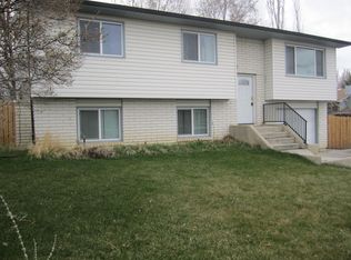 3714 Madison Dr, Rock Springs, WY 82901