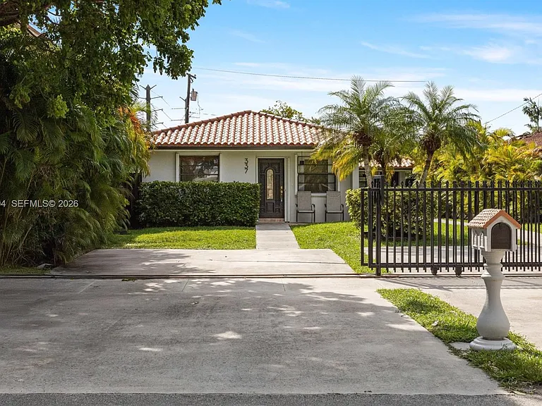 337 Grand Canal Dr #0 — Photo 3
