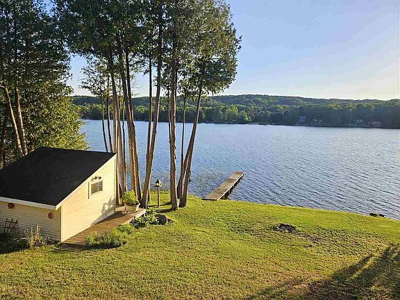 3rd image of 5873 Leisure Ln