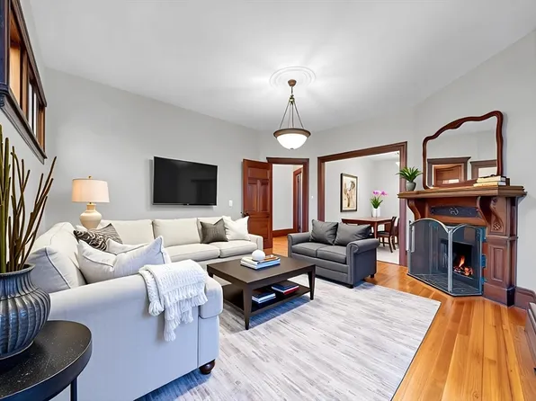 270 Winthrop St #2, Winthrop, MA 02152