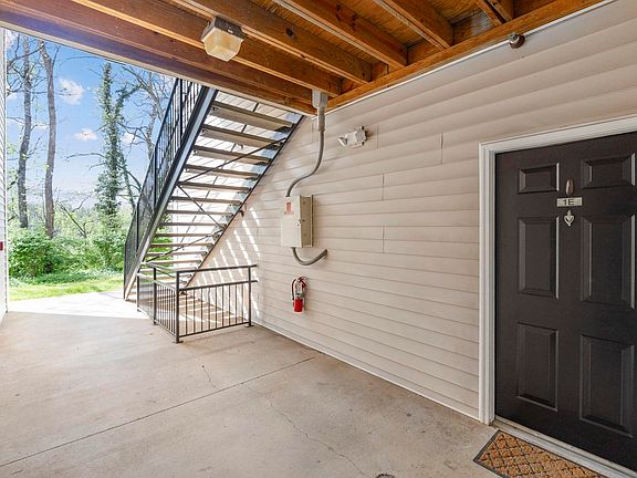 5th image of 280 Riverbend Dr APT 1E