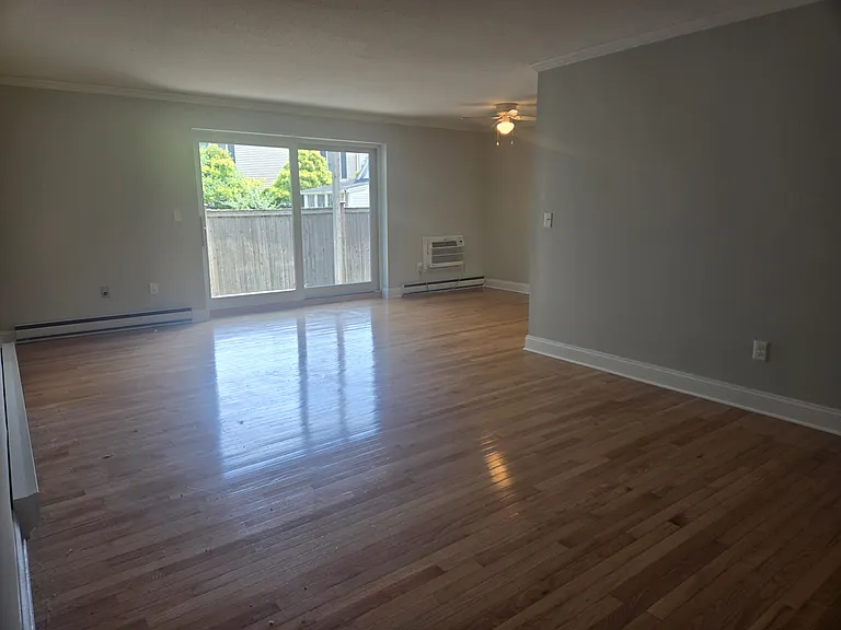 14 Waterbury Ave #7 — Photo 6
