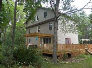 19100 Stonefield Dr, Manchester, MI 48158