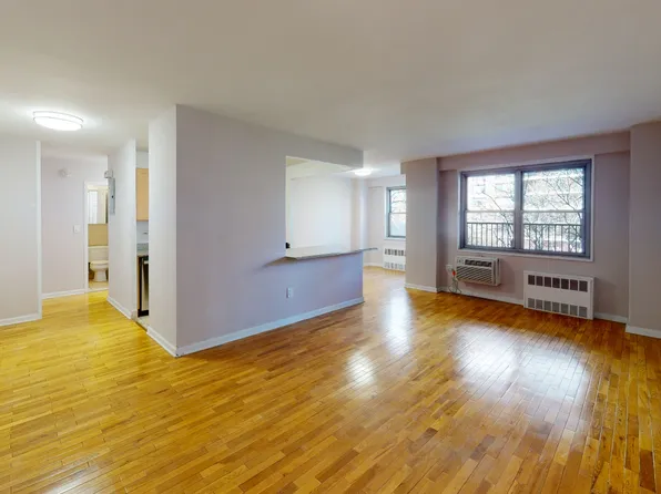 50 West 97th Street image 2 of 7