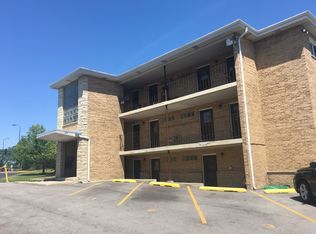 435 N Hicks Rd APT 3, Palatine, IL 60067