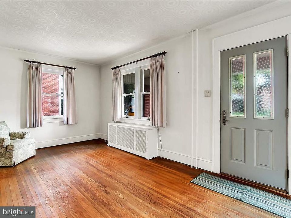1st image of 48 N 4th St