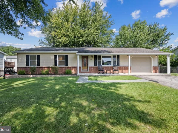 20 Cardinal Dr, Hanover, PA 17331