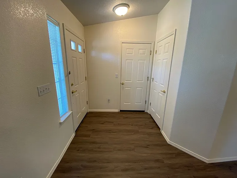 709 Creston Rd — Photo 20
