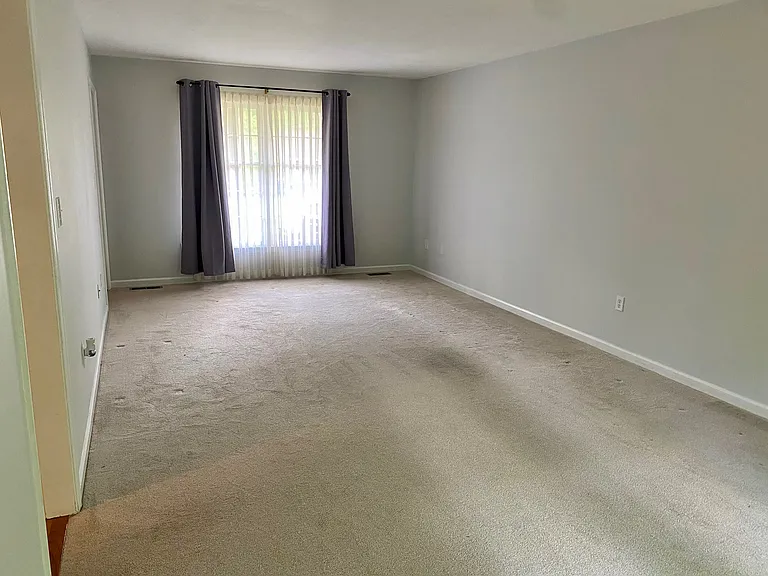55 Lovett Dr — Photo 5