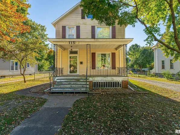 115 Keokuk St, Lincoln, IL 62656