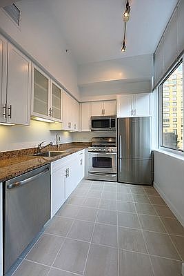 3rd image of 33 W End Ave #B10