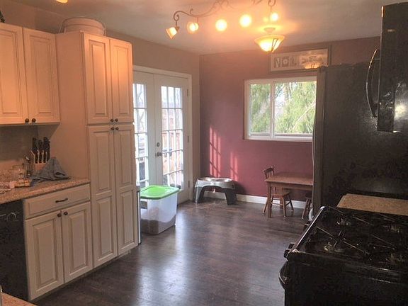 5th image of 1020 3rd St