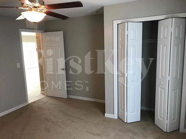 2321 NW 9th Ave — Photo 6