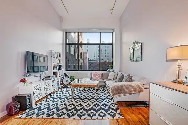 Sold by Citi Habitats | media 3