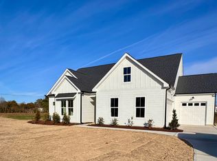 1717 Dixon Grove Ln, Grimesland, NC 27837