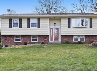 140 Chestnut Ridge Rd, Mahopac, NY 10541