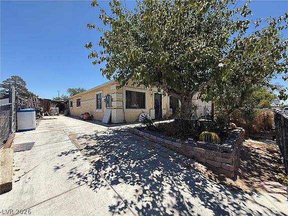 2nd image of 4202 Paramount St