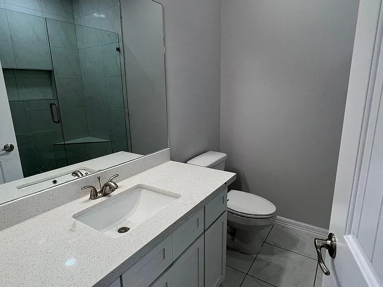 4802 Westgate Cir S — Photo 12