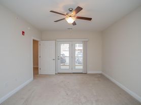 31 Gables East Way