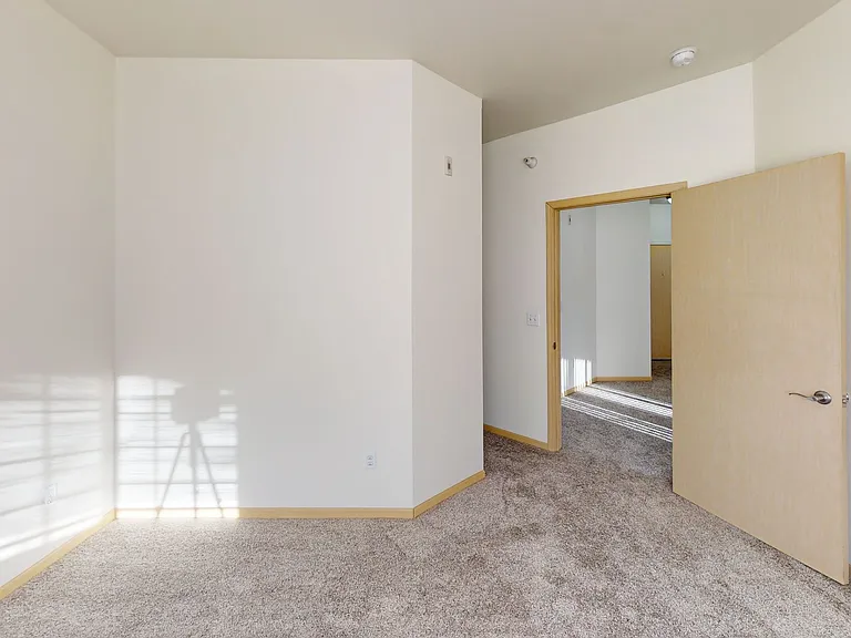 Cascades Apartments — Photo 58