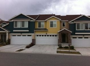 8951 S Heights Dr, Sandy, UT 84094
