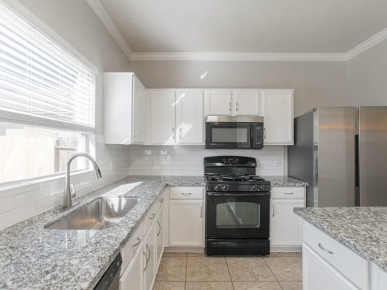 22519 Goss Spring Ct — Photo 23