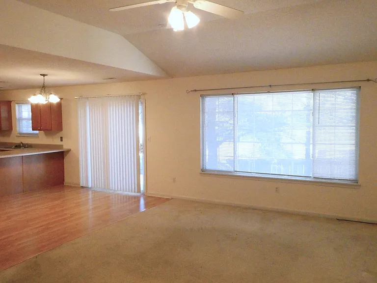 2314 Lichfield Dr — Photo 2