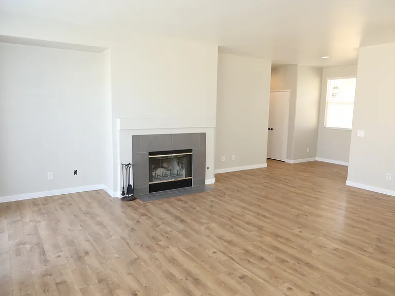 1559 W Avenue H4 — Photo 5