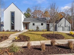 150 Cedarwood Ln, Roswell, GA 30075