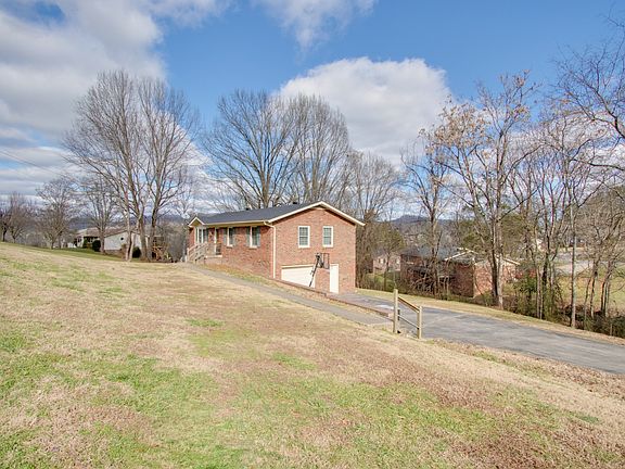 4th image of 133 Hillwood Dr