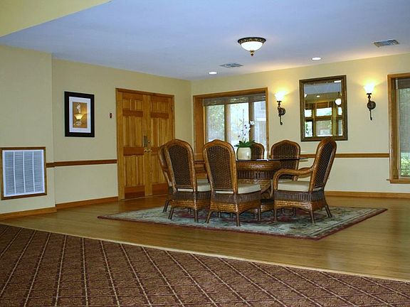 5th image of 34 Eagle Dr #E034