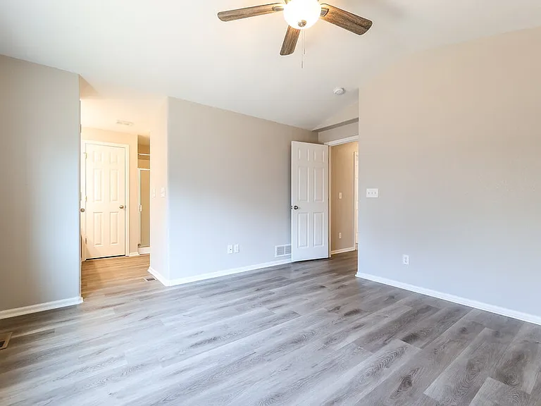 18284 Michigan Creek Way — Photo 10