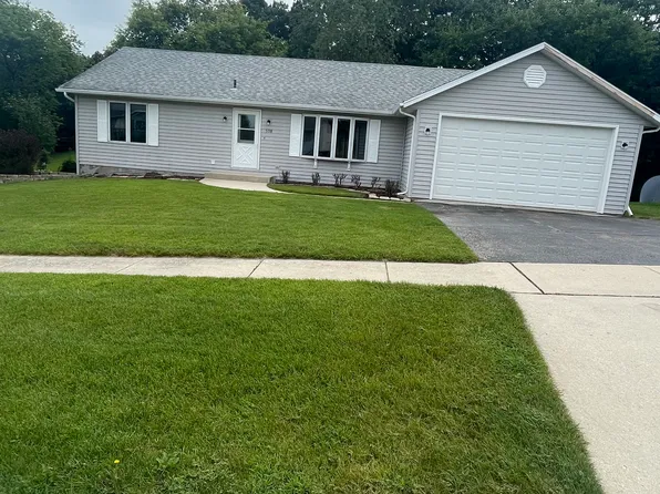 538 Outlook Dr, Twin Lakes, WI 53181