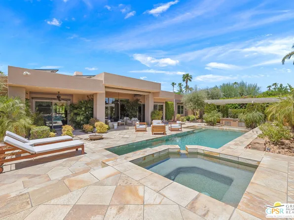 9 Silver Cir, Rancho Mirage, CA 92270