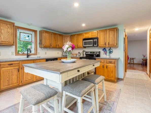 16 Humboldt Street, Portland, ME 04103