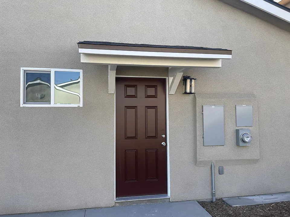 3108 Sullivan Ave