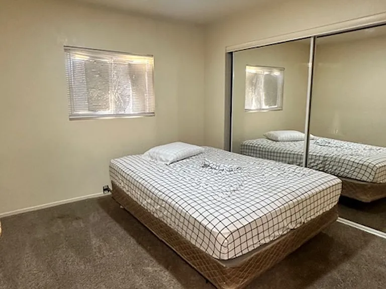 4920 Stanley Ave — Photo 10