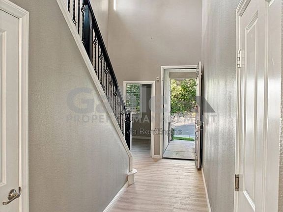 5th image of 29061 Sterling Ln