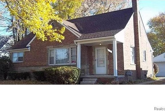 2nd image of 8428 Dale St