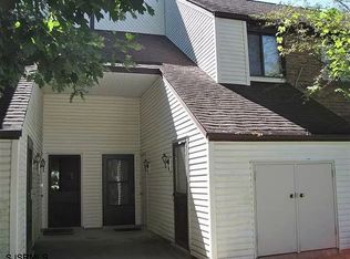 16 Country Pine Ln, Egg Harbor Township, NJ 08234