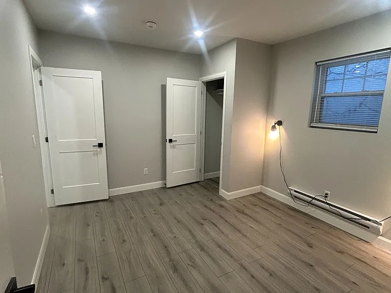 485 Oriole Pkwy #MAIN — Photo 22