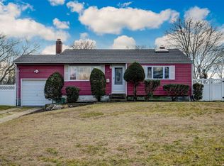 28 E 6th Street Patchogue NY 11772 MLS #3525340 Zillow