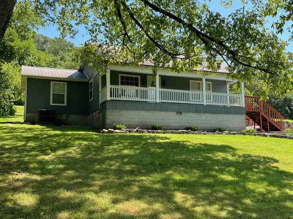 10 Alexander Rd, Pleasant Shade, TN 37145
