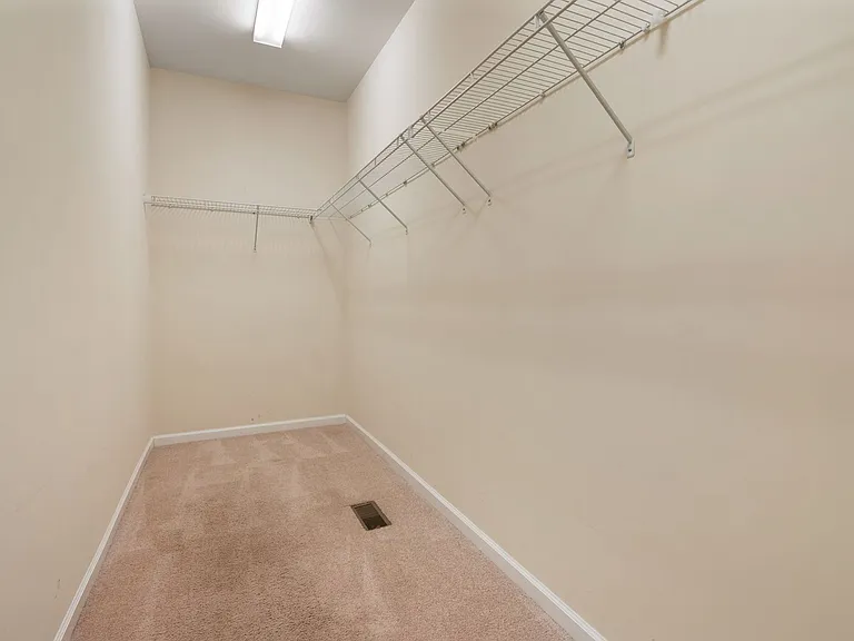 2084 Tanners Mill Dr — Photo 21
